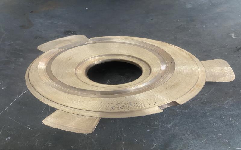 برنجي سر محور