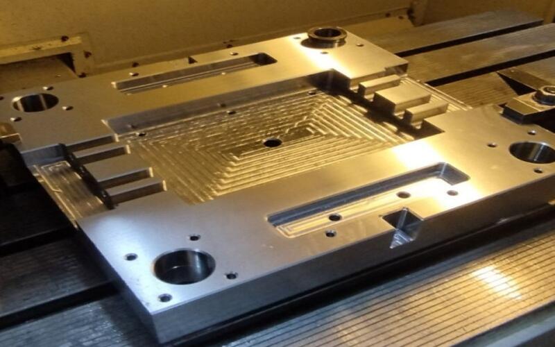 قالب سازی و قطعه سازی